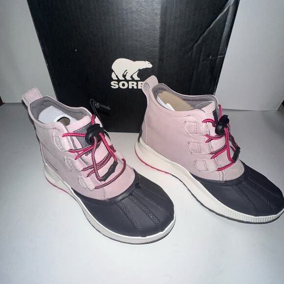 Sorel out n about kids boots - Picture 3 of 6